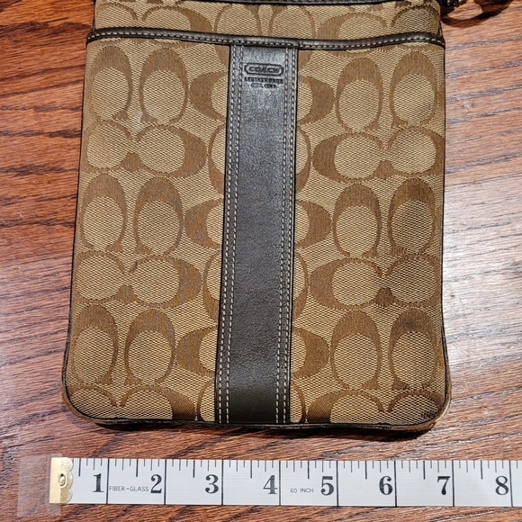 EUC Coach Crossbody Bag - Picture 13 of 16